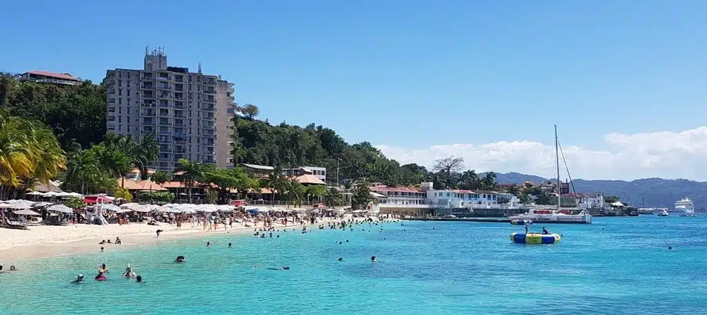 Doctor's Cave beach, Jamaica