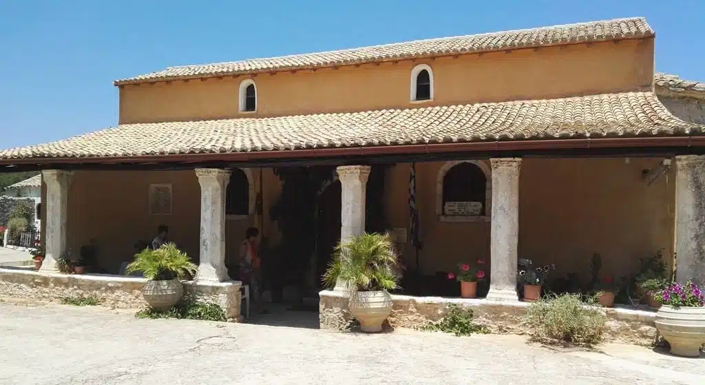 Inside the monastery of Anafonitria is the icon of Virgin dating back to the 15th century, coming from Constantinople