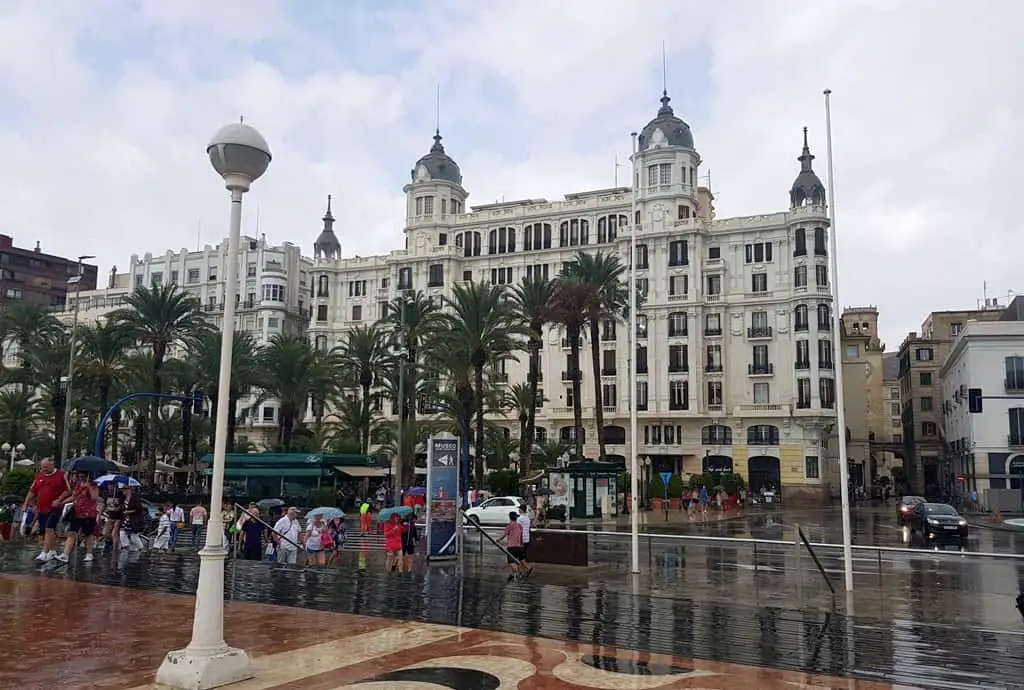 Alicante town center and beginning of La Explanada de España