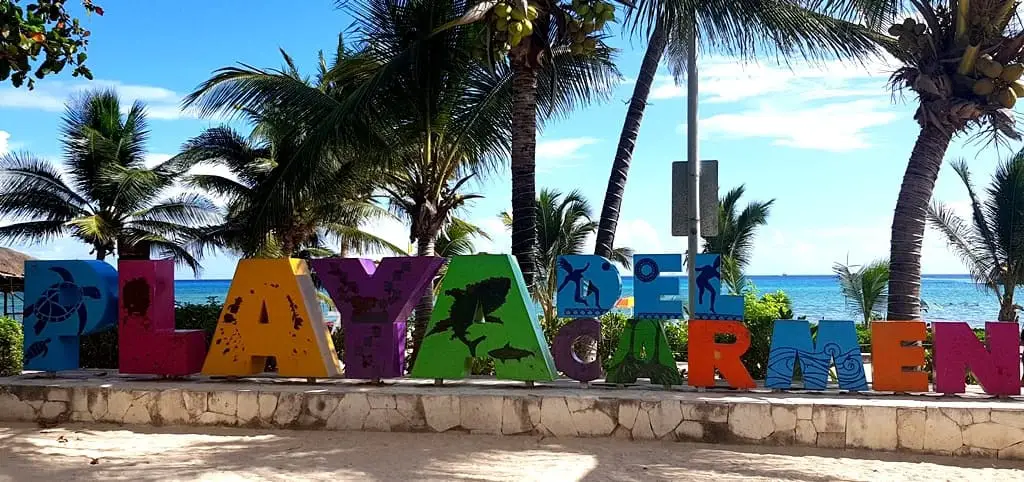 Playa del Carmen sign