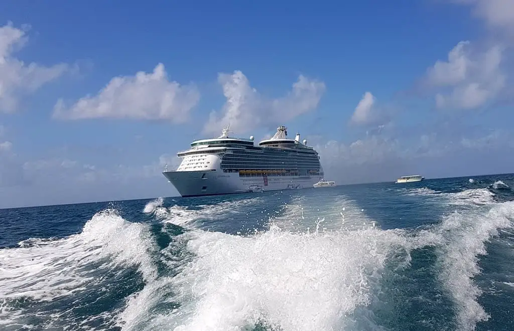 Royal Caribbean Cruise ship (Navigator of the Seas) in Belize - tendering