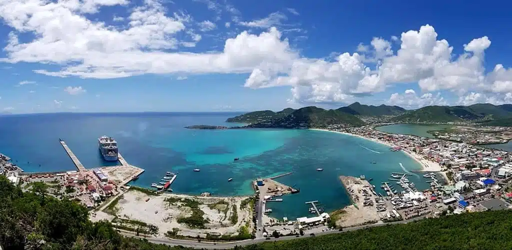 St Maarten cruise port (on the left) and Philipsburg (n the right).