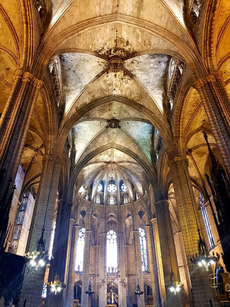 The imposing interior of the neo-Gothic Barcelona Cathedral