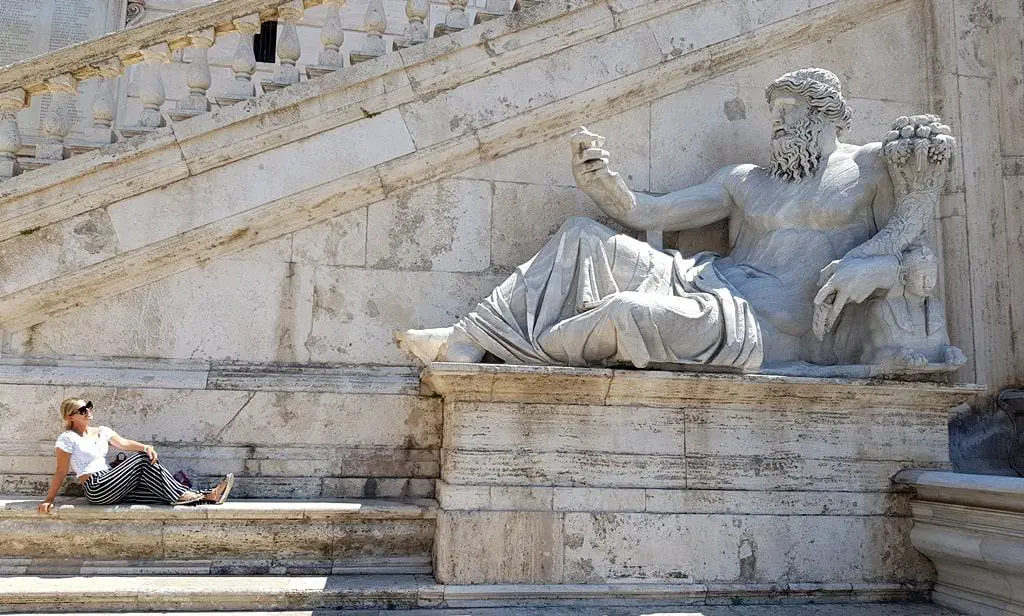 The sculpture is part of Fontana della Dea Roma, Campidoglio square