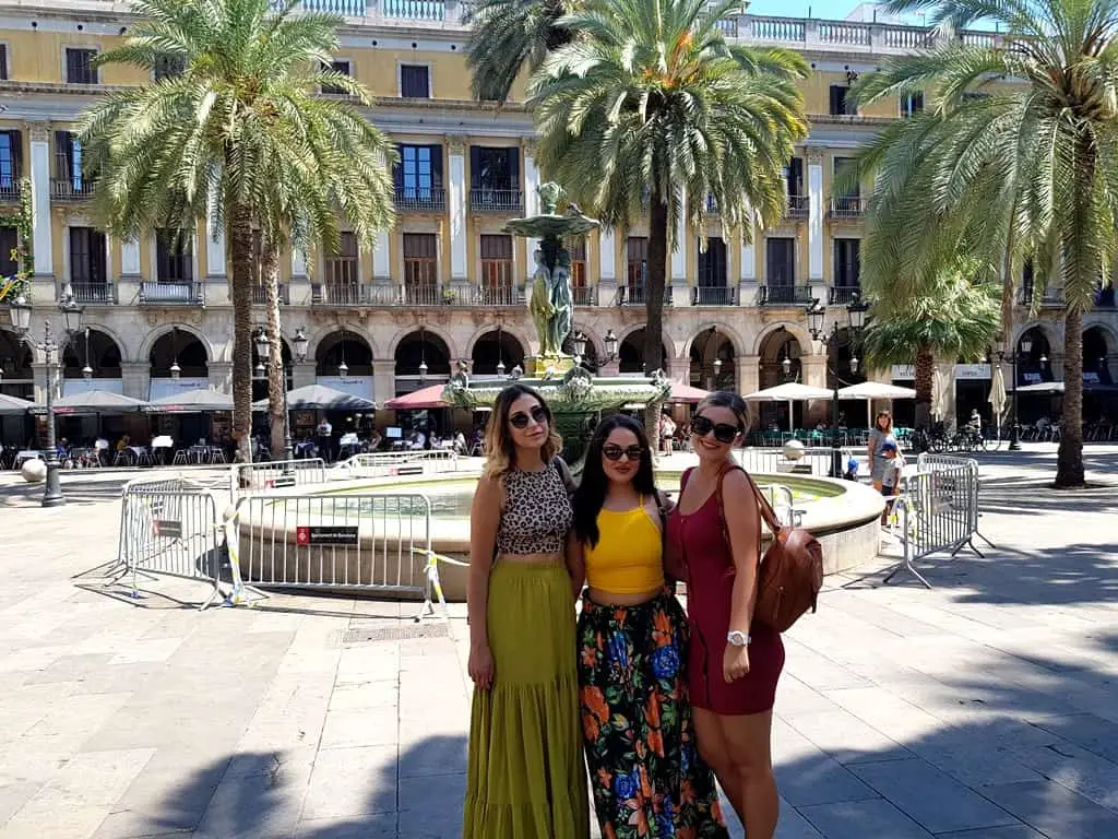 Plaça Reial in Gothic Quarter, Barcelona. In this picture my friends and I are wearing dresses and skirts - A perfect women's cruise wear!