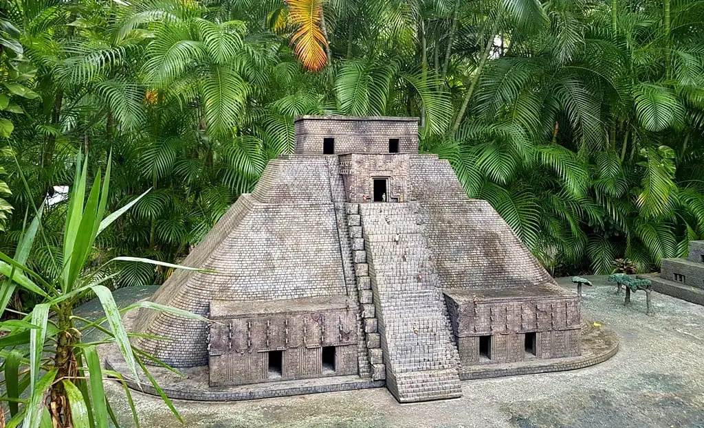 Mayan ruin replica at Discover Mexico Park