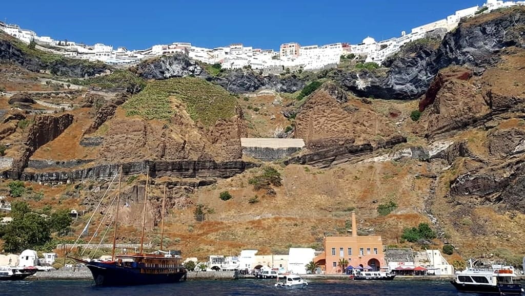 Port of Skala and the town of Fira
