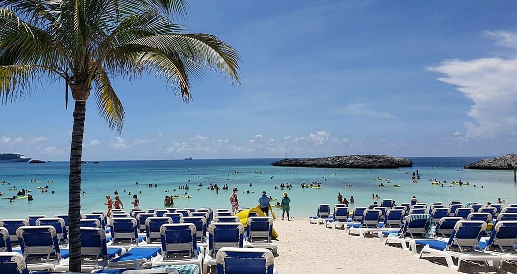 free beach near costa maya cruise port