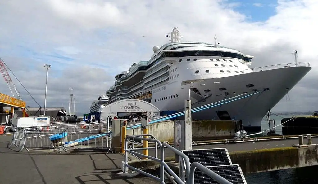Tauranga cruise port - the pier