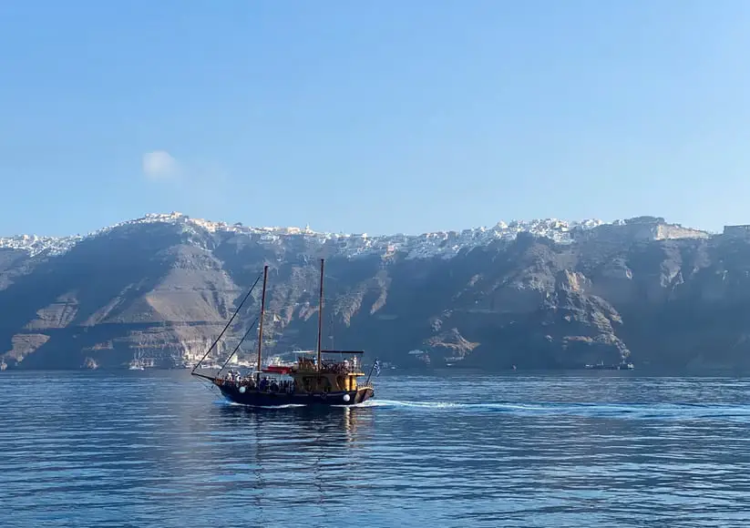Santorini boat tour