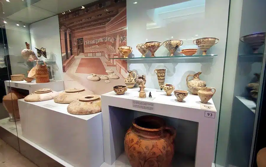 Throne Room objects and artifacts, Heraklion Archeological Museum