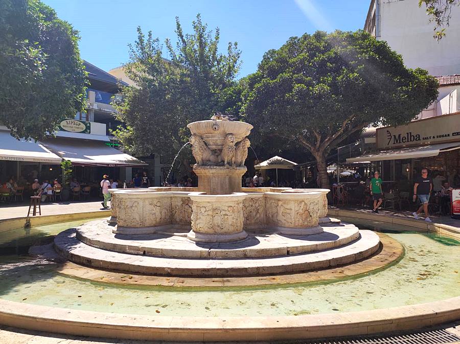 Morosini fountain, Heraklion city center
