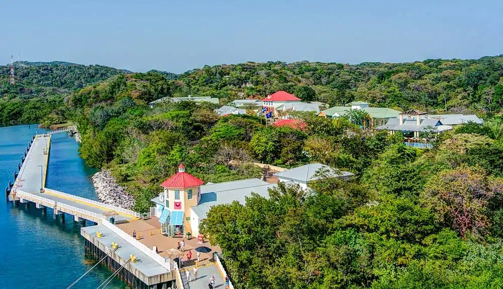 Roatan cruise port - Mahogany Bay cruise terminal Roatan