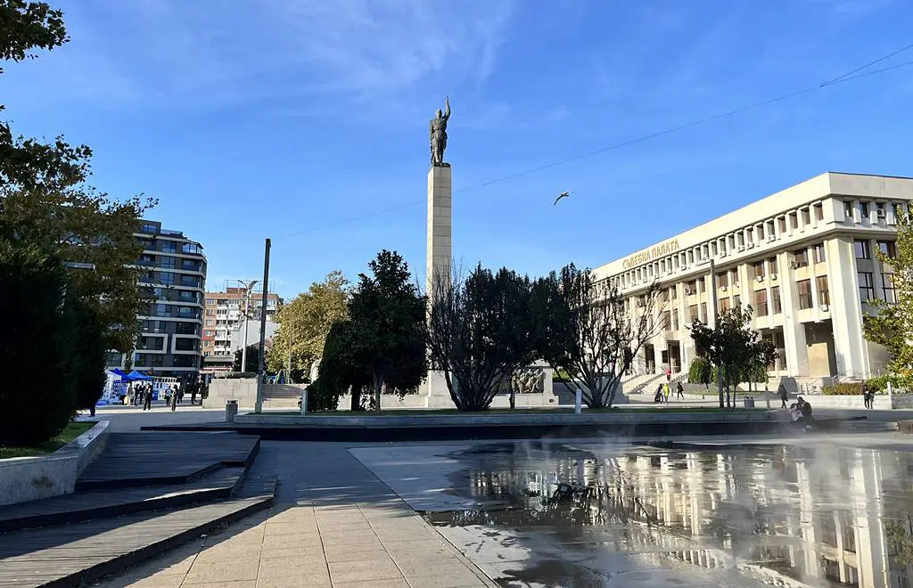 Troikat Square and Alyosha Monument, Burgas