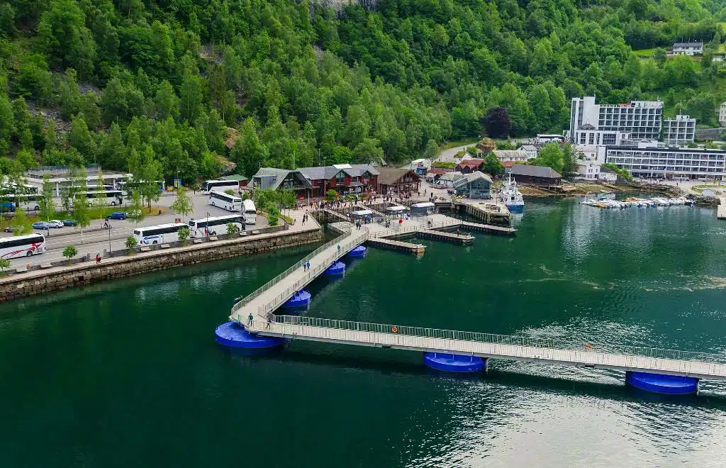 Geirangerfjord cruise port - Geiranger cruise terminal