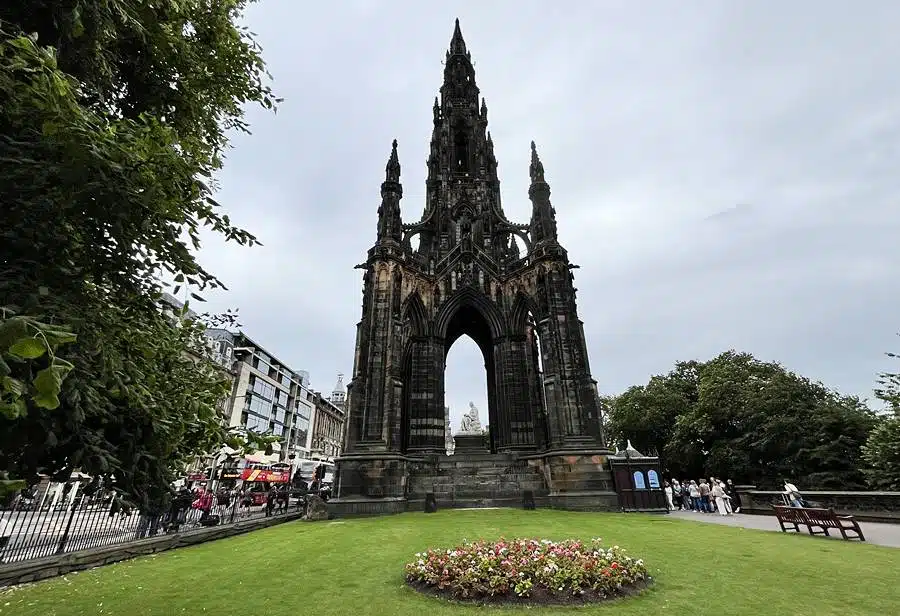 Edinburgh - Scott Monument