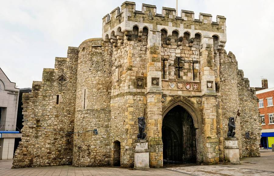 Southampton cruise port - Bargate