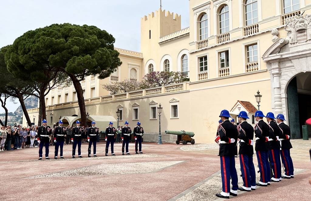 Changing of the Guard in front of Prince's Palace