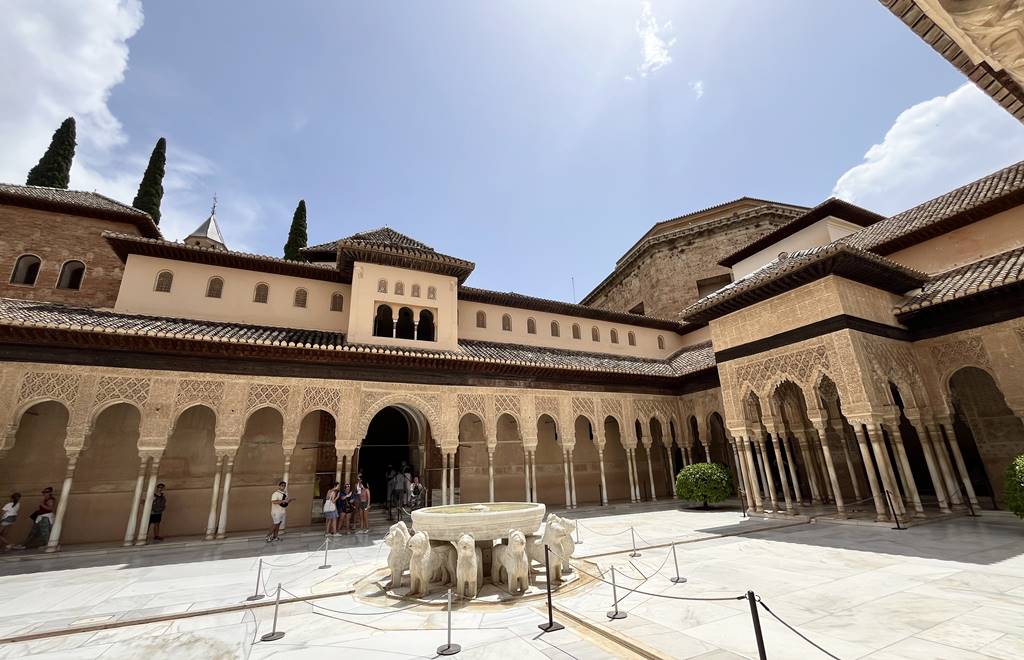 Nasrid Palace - Court of the Lions