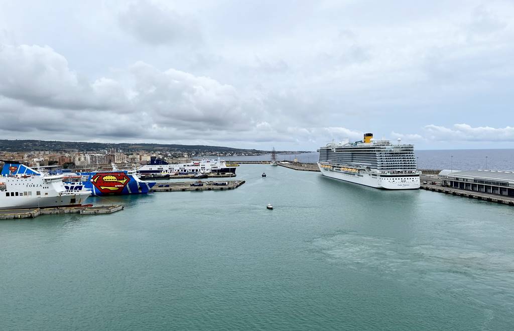 Civitavecchia cruise port
